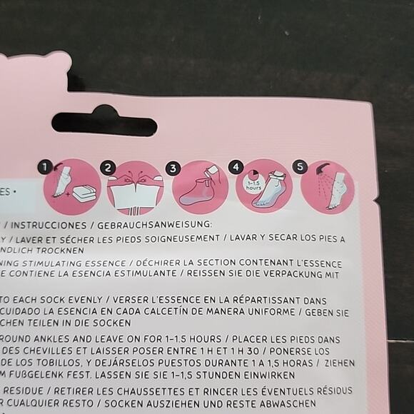 OH K! Watermelon Foot Peel Foot Mask Exfoliate Pedicure - 1 Pair - Picture 4 of 4